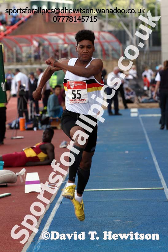 Inter boys triple jump, English Schools Track and Field. Photo: David T. Hewitson/Sports for All Pics